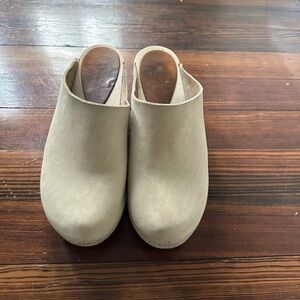 BRYR worker clogs bone soft leather suede